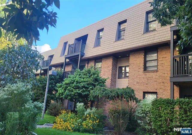 Photo 1 of Condo for sale at 560 North Ave #K, Fort Lee, NJ 07024 | MLS# 26033634 | Listing updated on 2026-09-18
