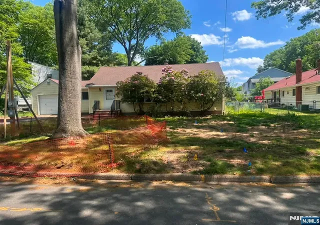 Photo 1 of Sale Pending at 62 Demarest Rd, Paramus, NJ 07652 | MLS# 26033649 | Listing updated on 2026-09-09