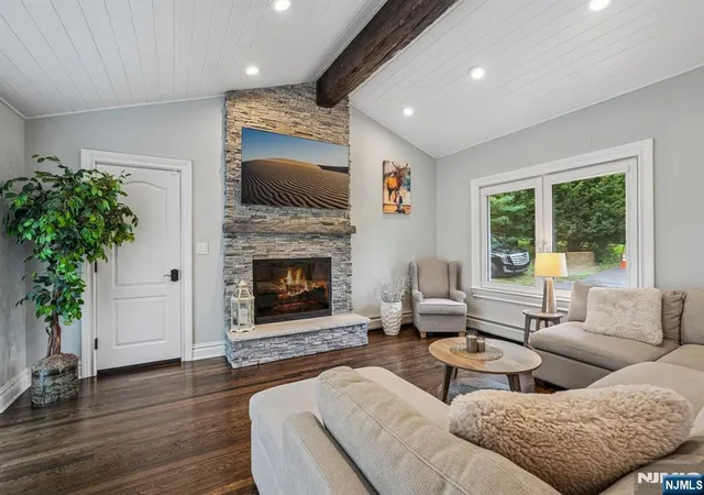 Photo 1 of Sale Pending at 689 Colonial Rd, Franklin Lakes, NJ 07417 | MLS# 26033683 | Listing updated on 2026-10-13