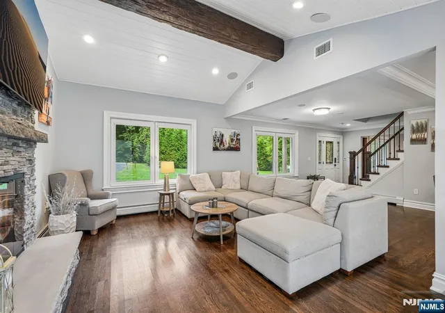 Photo 3 of Sale Pending at 689 Colonial Rd, Franklin Lakes, NJ 07417 | MLS# 26033683 | Listing updated on 2026-10-13