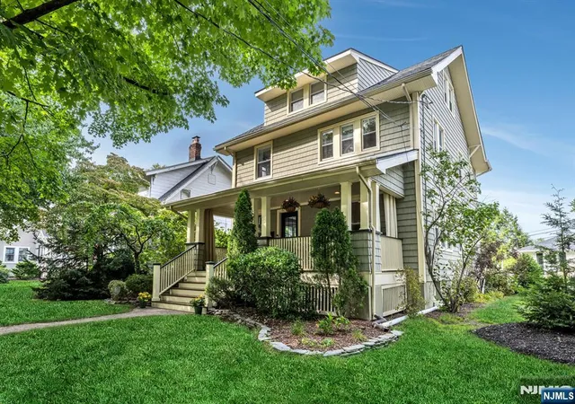 Photo 2 of Sale Pending at 353 Franklin Ave, Ridgewood, NJ 07450 | MLS# 26033704 | Listing updated on 2026-10-13