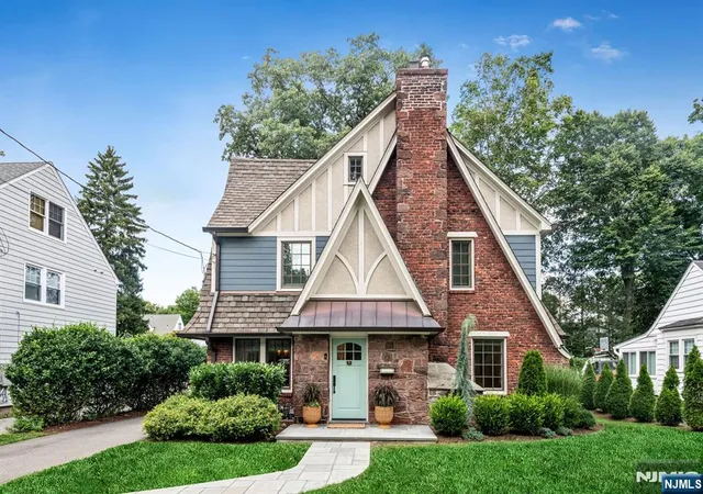 Photo 1 of Sale Pending at 97 California St, Ridgewood, NJ 07450 | MLS# 26033723 | Listing updated on 2026-09-18
