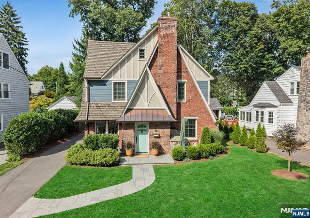 Photo 2 of Sale Pending at 97 California St, Ridgewood, NJ 07450 | MLS# 26033723 | Listing updated on 2026-09-18