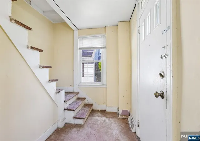 Photo 3 of Single family home for sale at 162 Chestnut St, Boonton Town, NJ 07005 | MLS# 26033728 | Listing updated on 2026-09-14