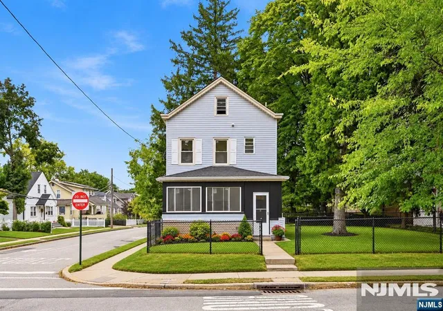 Photo 1 of Single family home for sale at 63 Wyckoff Ave, Waldwick, NJ 07463 | MLS# 26033755 | Listing updated on 2026-10-28