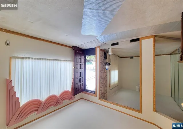 Photo 3 of Single family home for sale at 749 Ten Eyck Ave, Lyndhurst, NJ 07071 | MLS# 26033802 | Listing updated on 2026-09-15