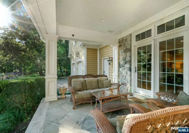 Photo 3 of Single family home for sale at 88 Bayberry Dr, Mahwah, NJ 07430 | MLS# 26033808 | Listing updated on 2026-09-15