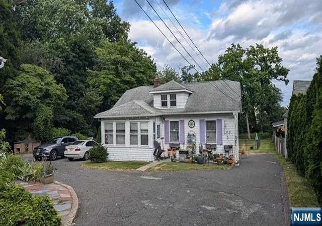 Photo 2 of Multi family home for sale at 20 N Farview Ave, Paramus, NJ 07652 | MLS# 26033827 | Listing updated on 2026-10-16