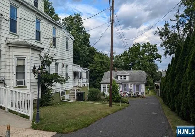 Photo 3 of Multi family home for sale at 20 N Farview Ave, Paramus, NJ 07652 | MLS# 26033827 | Listing updated on 2026-10-16