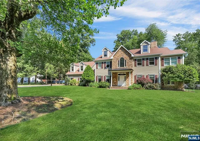 Photo 2 of Single family home for sale at 782 Tiffany Ave, River Vale, NJ 07675 | MLS# 26033829 | Listing updated on 2026-09-13