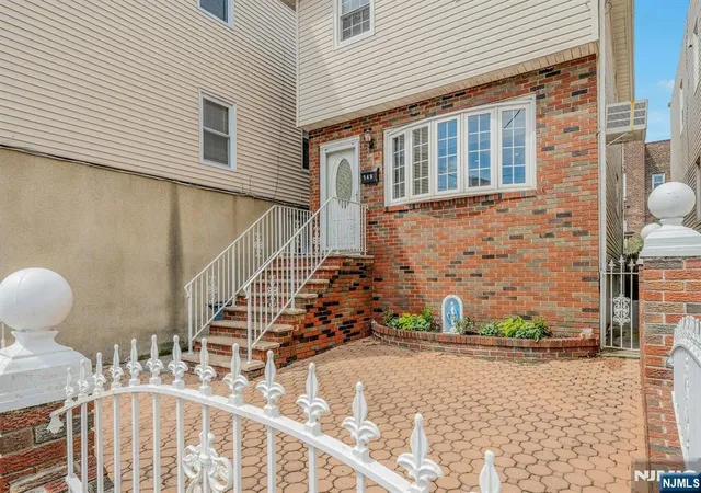 Photo 1 of Single family home for sale at 149 Chestnut St, Kearny, NJ 07032 | MLS# 26033846 | Listing updated on 2026-09-18
