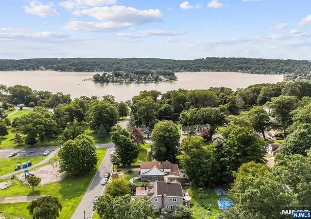 Photo 2 of Single family home for sale at 20 Shawnee Rd, Hopatcong, NJ 07843 | MLS# 26033851 | Listing updated on 2026-10-04