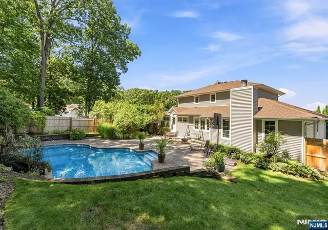 Photo 3 of Single family home for sale at 172 Rafkind Rd, Bloomingdale, NJ 07403 | MLS# 26033854 | Listing updated on 2026-09-19