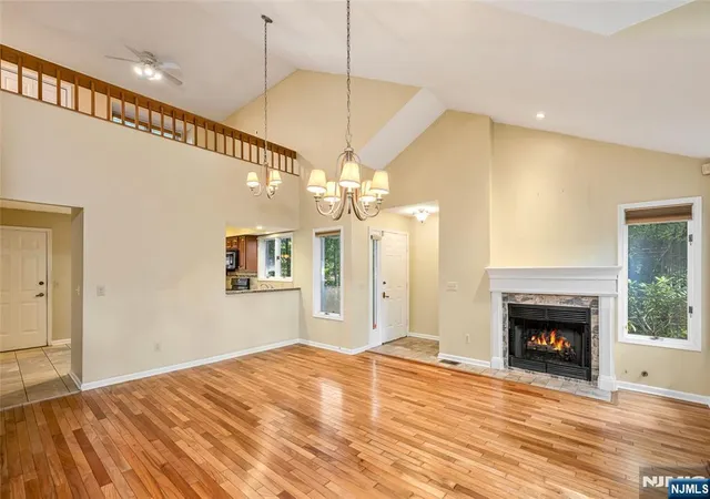 Photo 4 of Sale Pending at 2 Ridgeview Ter, Jefferson Township, NJ 07438 | MLS# 26033871 | Listing updated on 2026-09-20