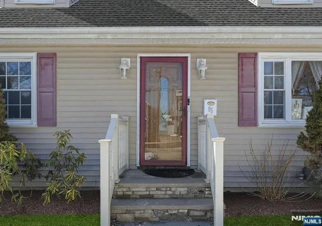Photo 2 of Single family home for sale at 95 Cedar Ave, Hackensack, NJ 07601 | MLS# 26033872 | Listing updated on 2026-09-12