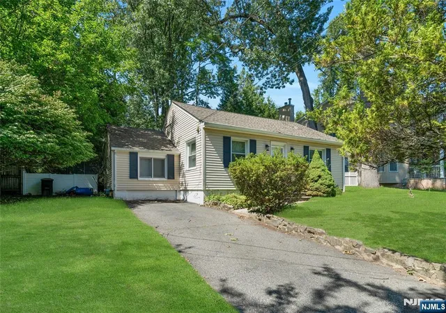 Photo 1 of Land for sale at 265 Jefferson Ave, Cresskill, NJ 07626 | MLS# 26033885 | Listing updated on 2026-10-13
