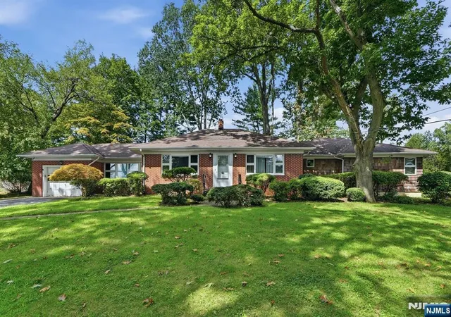 Photo 1 of Sale Pending at 23 Glendale Dr, Freehold Twp, NJ 07728 | MLS# 26033892 | Listing updated on 2026-09-17