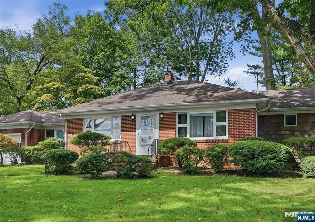 Photo 3 of Sale Pending at 23 Glendale Dr, Freehold Twp, NJ 07728 | MLS# 26033892 | Listing updated on 2026-09-17
