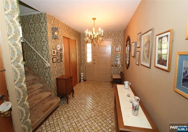 Photo 3 of Single family home for sale at 10 Bayberry Dr, Montvale, NJ 07645 | MLS# 26033908 | Listing updated on 2026-09-15