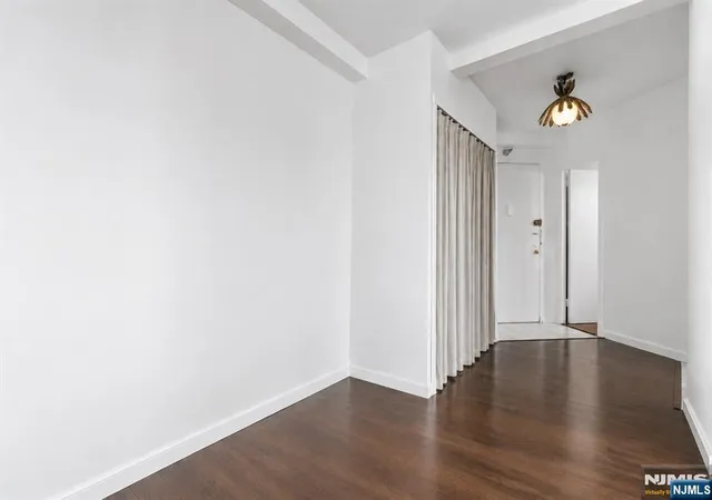 Listing Photo 4 - Condo for sale in building located at 1450 Palisade Ave, Fort Lee, NJ 07024 - Unit #6F