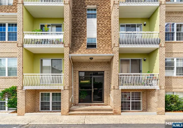 Photo 1 of Condo for sale at 272 Walnut St #5D, Newark, NJ 07105 | MLS# 26033936 | Listing updated on 2026-09-13