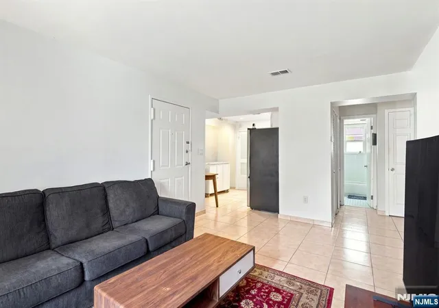 Photo 3 of Condo for sale at 272 Walnut St #5D, Newark, NJ 07105 | MLS# 26033936 | Listing updated on 2026-09-13