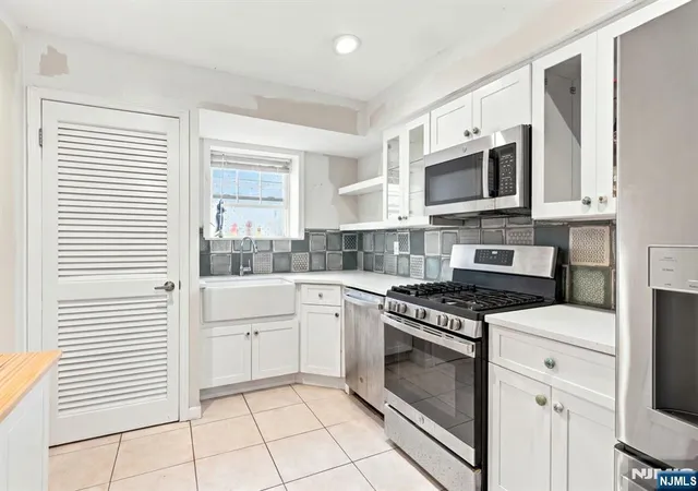 Photo 4 of Condo for sale at 272 Walnut St #5D, Newark, NJ 07105 | MLS# 26033936 | Listing updated on 2026-09-13