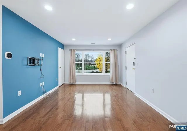Listing Photo 4 - Condo for sale in building located at 253 Park Ave, Rutherford, NJ 07070 - Unit #305