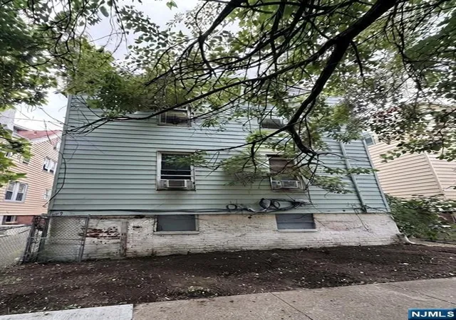 Photo 3 of Multi family home for sale at 92 Huntington Ter, Newark, NJ 07112 | MLS# 26033943 | Listing updated on 2026-09-18