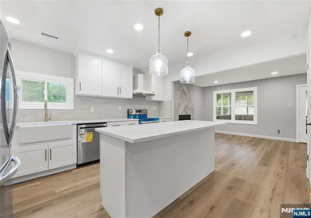 Photo 2 of Sale Pending at 14 Saddle Dr, Mount Laurel, NJ 08054 | MLS# 26033957 | Listing updated on 2026-09-17