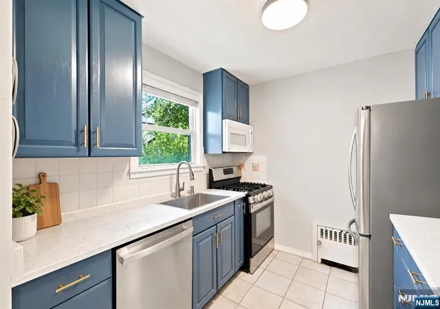 Photo 3 of Single family home for sale at 9 06 6th Street, Fair Lawn, NJ 07410 | MLS# 26033964 | Listing updated on 2026-10-15