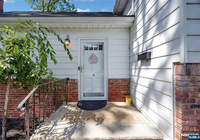 Photo 3 of Single family home for sale at 9 Edgewood Ave, West Orange, NJ 07052 | MLS# 26033968 | Listing updated on 2026-09-20