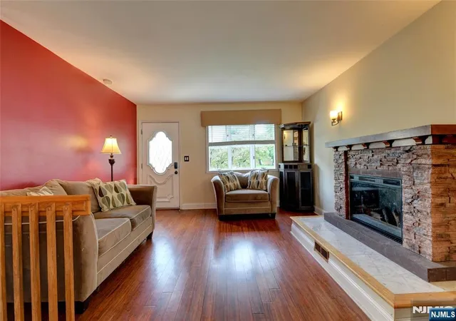 Photo 4 of Single family home for sale at 37 Bound Brk Rd, Par Troy Hills Twp., NJ 07054 | MLS# 26033983 | Listing updated on 2026-09-16