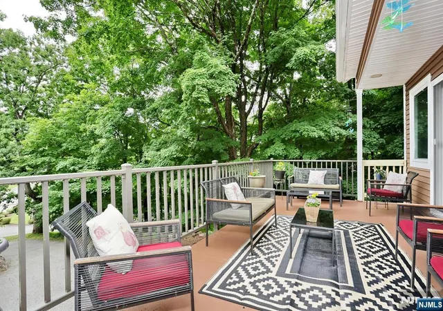 Photo 4 of Single family home for sale at 121 Magee Rd, Ringwood, NJ 07456 | MLS# 26033984 | Listing updated on 2026-09-19