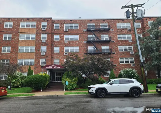 Photo 1 of Condo for sale at 2200 Center Ave #E6, Fort Lee, NJ 07024 | MLS# 26033986 | Listing updated on 2026-09-17