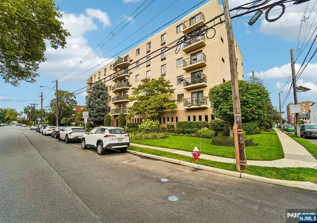 Listing Photo 2 - Condo for sale in building located at 300 Park St, Hackensack, NJ 07601 - Unit #1F