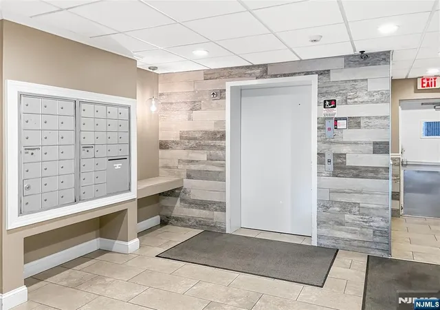 Photo 4 of Condo for sale at 300 Park St #1F, Hackensack, NJ 07601 | MLS# 26033997 | Listing updated on 2026-09-12
