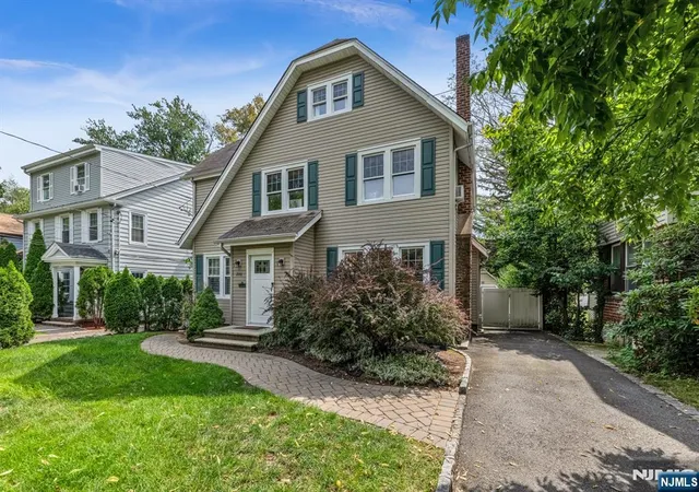 Photo 2 of Single family home for sale at 246 W Hudson Ave, Englewood, NJ 07631 | MLS# 26034001 | Listing updated on 2026-10-16