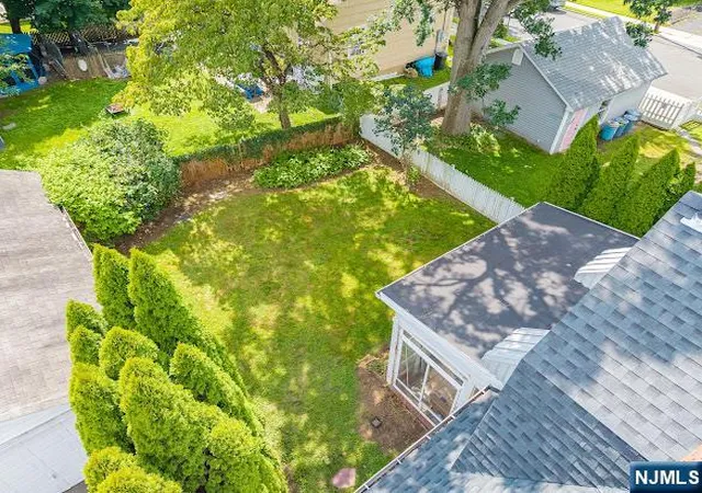 Photo 3 of Sale Pending at 326 Rea Ave, Hawthorne, NJ 07506 | MLS# 26034020 | Listing updated on 2026-09-19