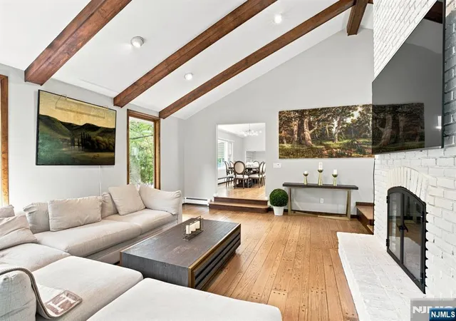 Photo 3 of Sale Pending at 7 Sleepy Holw Rd, Upper Saddle River, NJ 07458 | MLS# 26034066 | Listing updated on 2026-09-24
