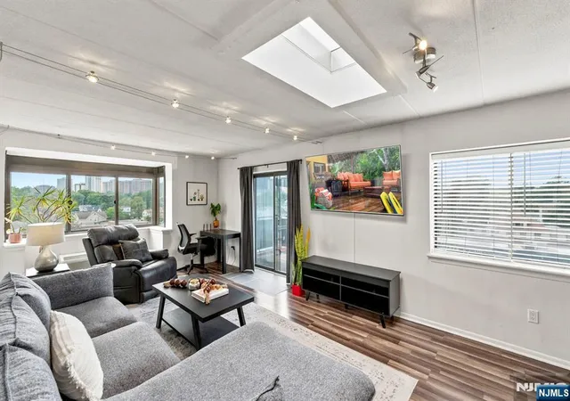 Photo 1 of Sale Pending at 5 Linden St #6G, Hackensack, NJ 07601 | MLS# 26034075 | Listing updated on 2026-10-23