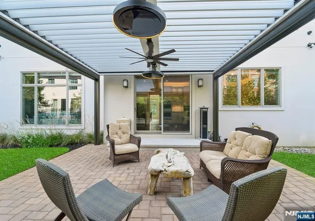 Photo 3 of Single family home for sale at 29 Roslyn Ave, Englewood Cliffs, NJ 07632 | MLS# 26034080 | Listing updated on 2026-10-15