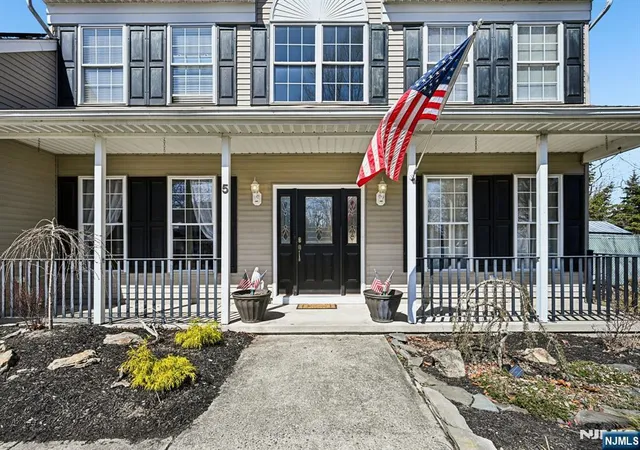 Photo 2 of Single family home for sale at 5 Forest View Dr, Berkeley, NJ 08721 | MLS# 26034091 | Listing updated on 2026-09-13