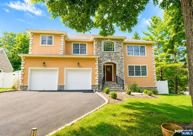 Photo 1 of Single family home for sale at 19 Westover Rd, Verona, NJ 07044 | MLS# 26034115 | Listing updated on 2026-09-14