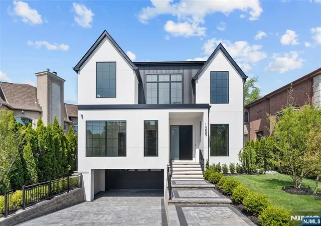 Photo 1 of Single family home for sale at 1059 Briar Way, Fort Lee, NJ 07024 | MLS# 26034116 | Listing updated on 2026-09-10