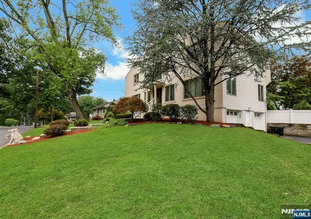 Photo 2 of Sale Pending at 974 Bridge St, Twp Of Washington, NJ 07676 | MLS# 26034159 | Listing updated on 2026-10-13