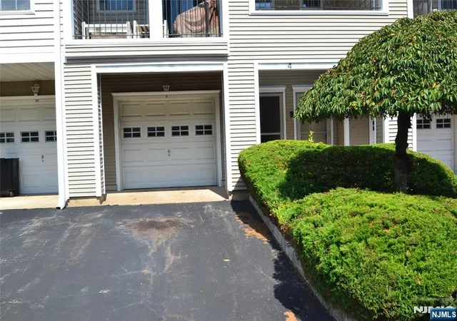 Photo 3 of Condo for sale at 4 Collura Ln #L095, Clifton, NJ 07012 | MLS# 26034172 | Listing updated on 2026-09-19