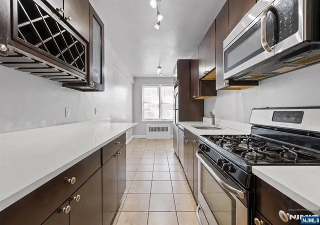 Listing Photo 1 - Condo for sale in building located at 2520 Kennedy Blvd, Jersey City, NJ 07304 - Unit #2C