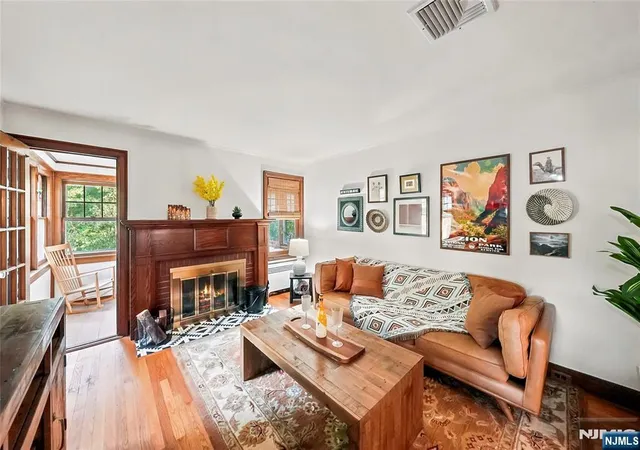 Photo 3 of Single family home for sale at 724 Eagle Rock Ave, West Orange, NJ 07052 | MLS# 26034187 | Listing updated on 2026-09-20