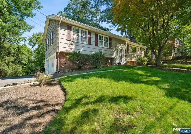 Photo 36 of Sale Pending at 16 Darlene Ter, Twp of Washington, NJ 07676 | MLS# 26034211 | Listing updated on 2026-10-14